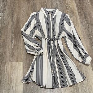 H&M Black and White Striped Long Sleeve Dress